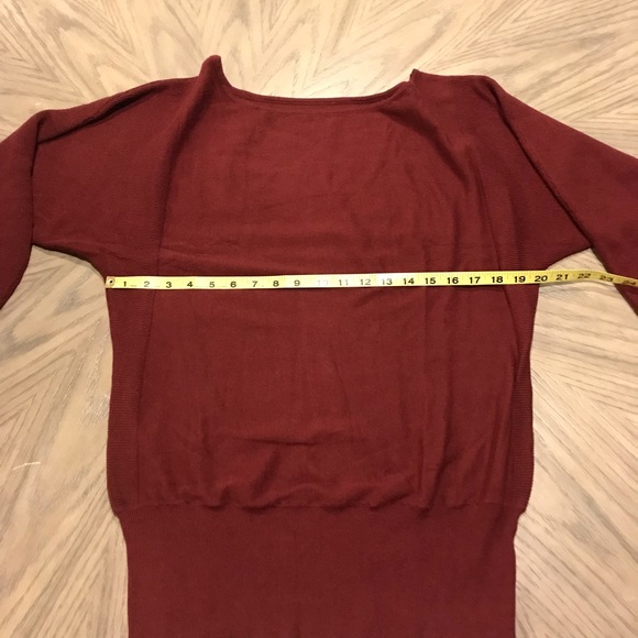 Off the shoulder oversized sweater - Picture 7 of 9